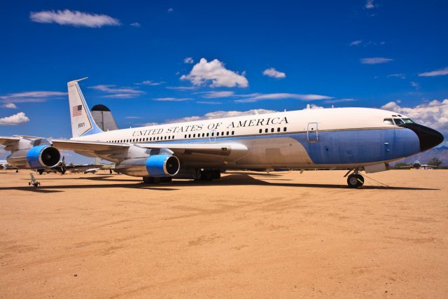 Boeing C-137 Stratoliner